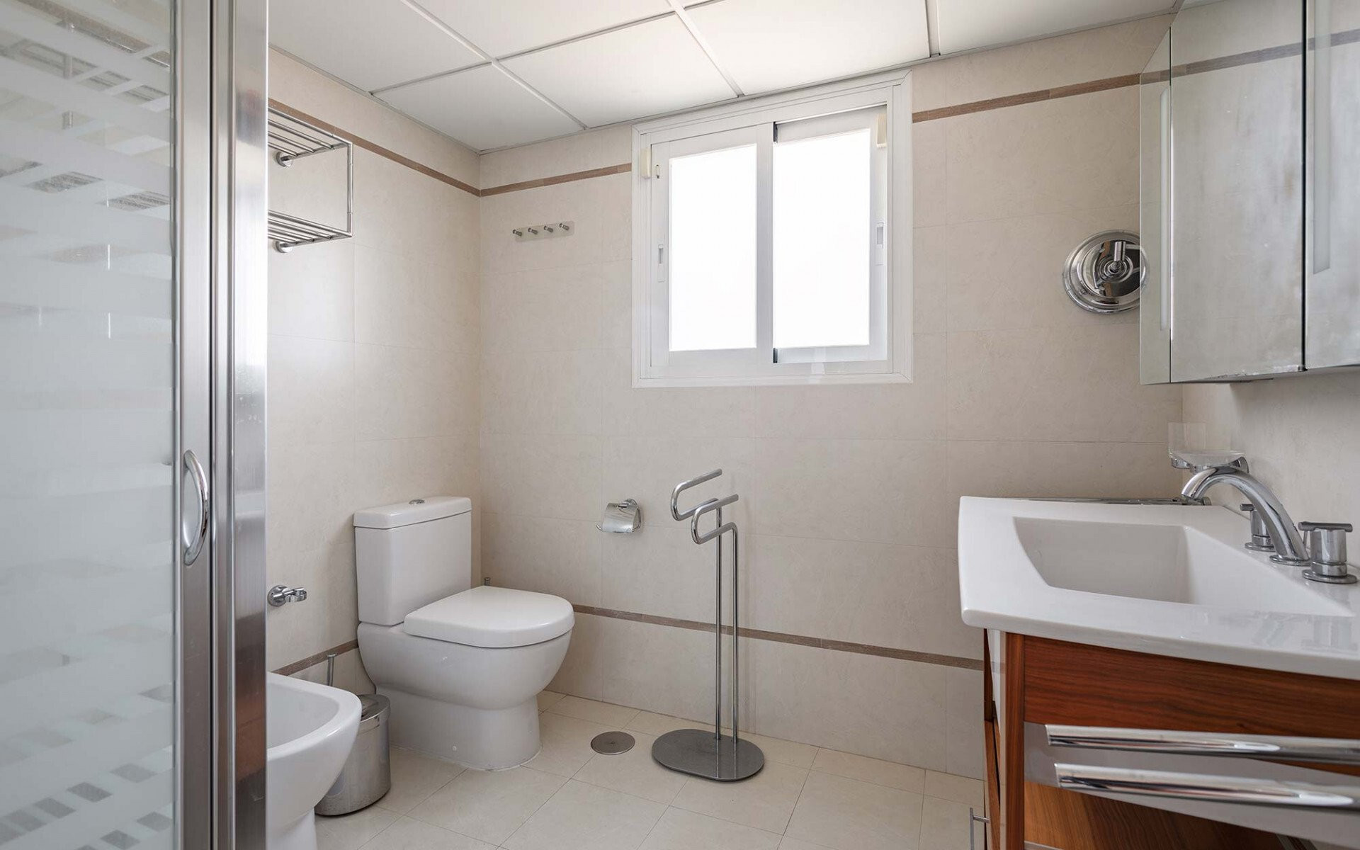 Villa 8 Bedrooms 10 Bathrooms in Estepona, Costa del Sol