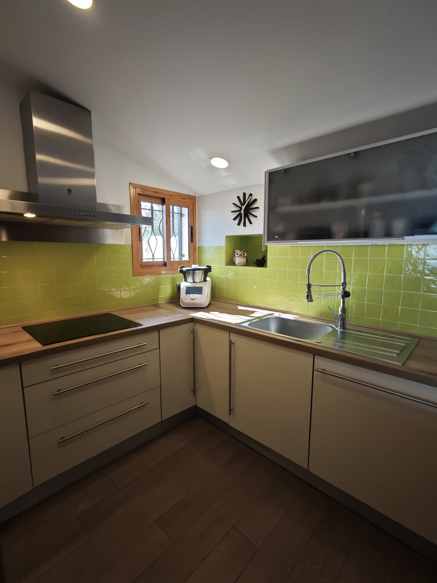 Semi Detached House 3 Bedrooms 2 Bathrooms in Estepona, Costa del Sol
