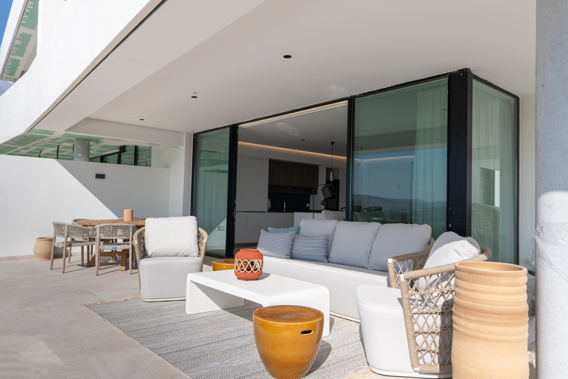 Apartment 4 Bedrooms 3 Bathrooms in Estepona, Costa del Sol