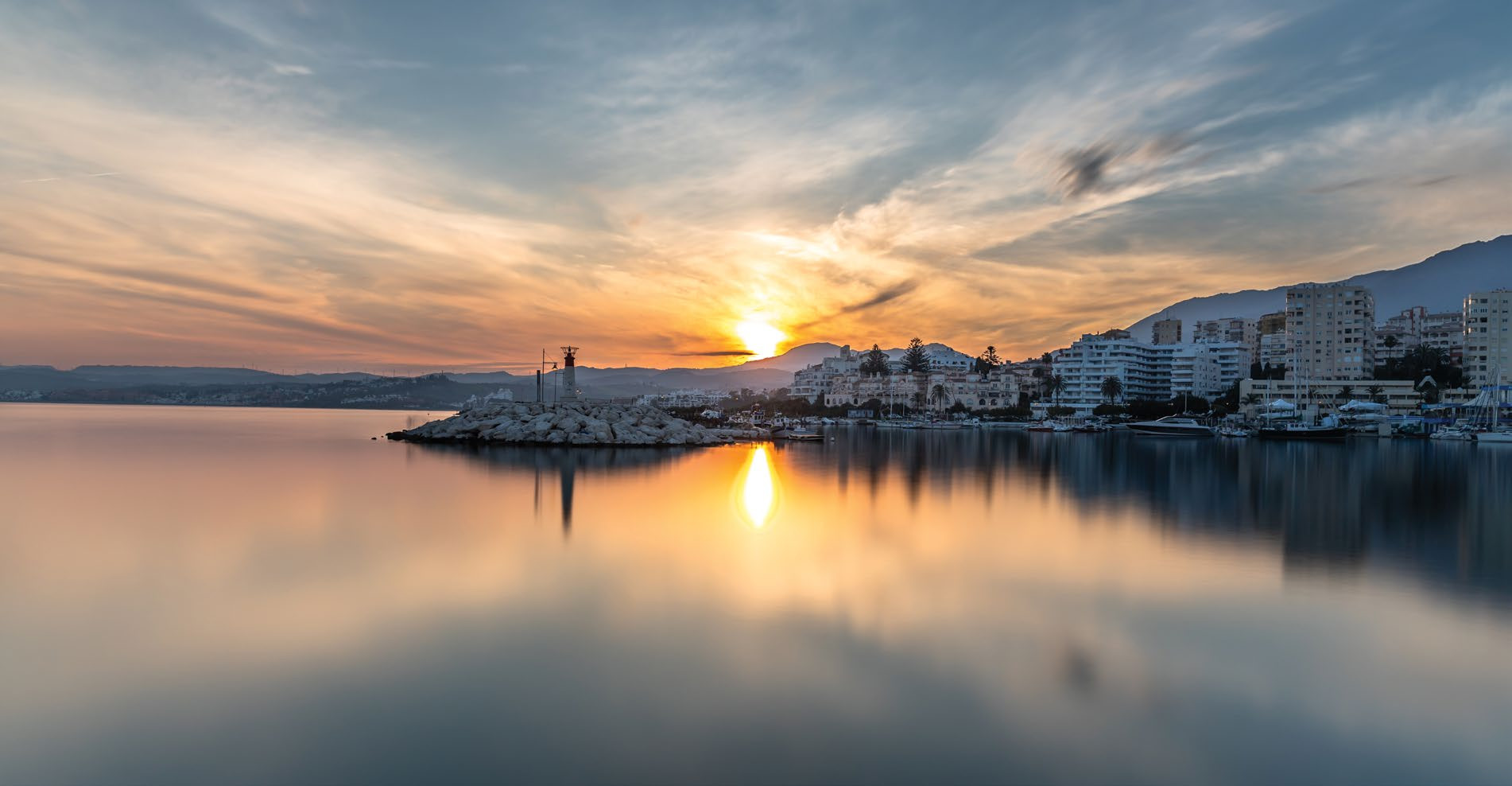 Apartment 2 Bedrooms 2 Bathrooms in Estepona, Costa del Sol
