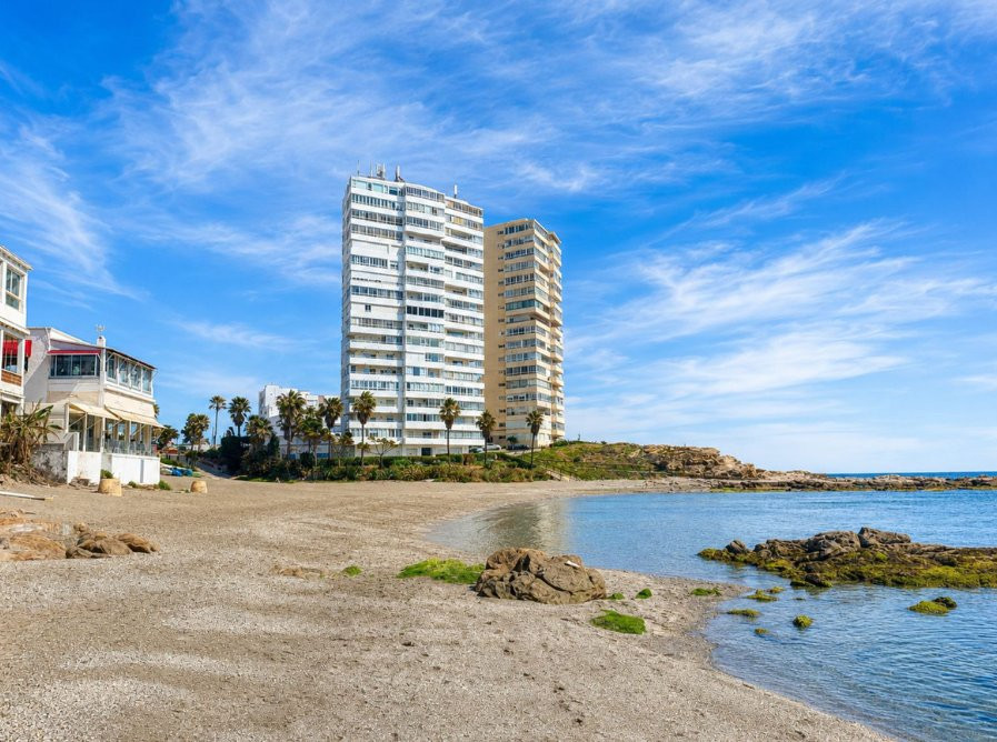 Apartment 3 Bedrooms 2 Bathrooms in Sotogrande, Costa del Sol