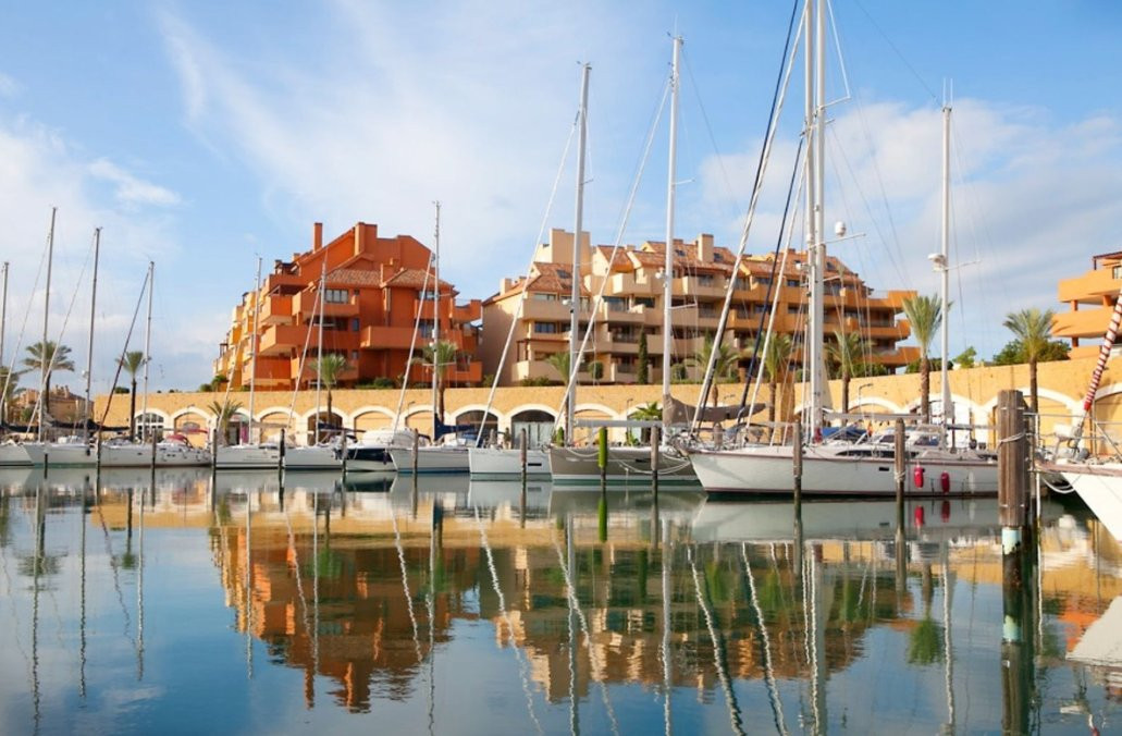 Apartment 3 Bedrooms 2 Bathrooms in Sotogrande, Costa del Sol