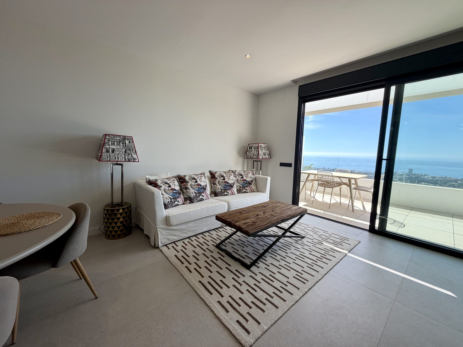 Apartment 2 Bedrooms 2 Bathrooms in Marbella, Costa del Sol