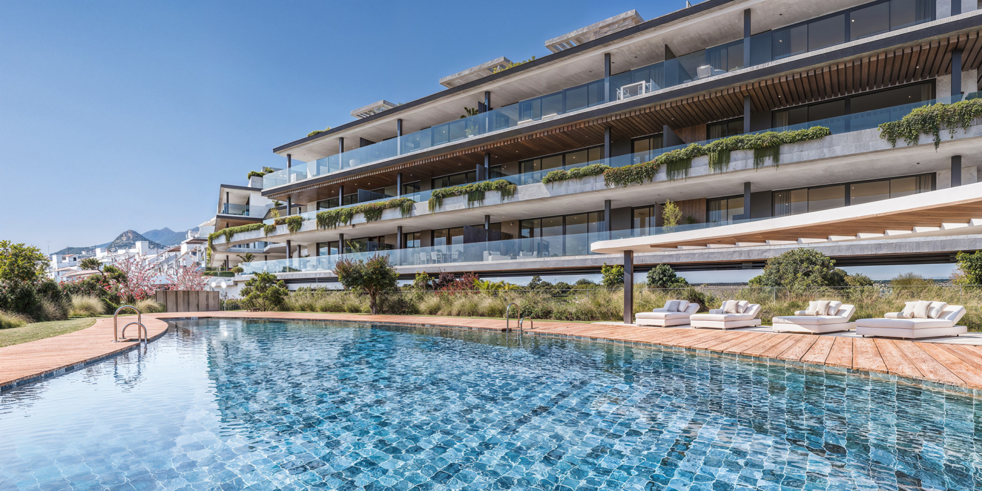 Town House 3 Bedrooms 2 Bathrooms in Estepona, Costa del Sol