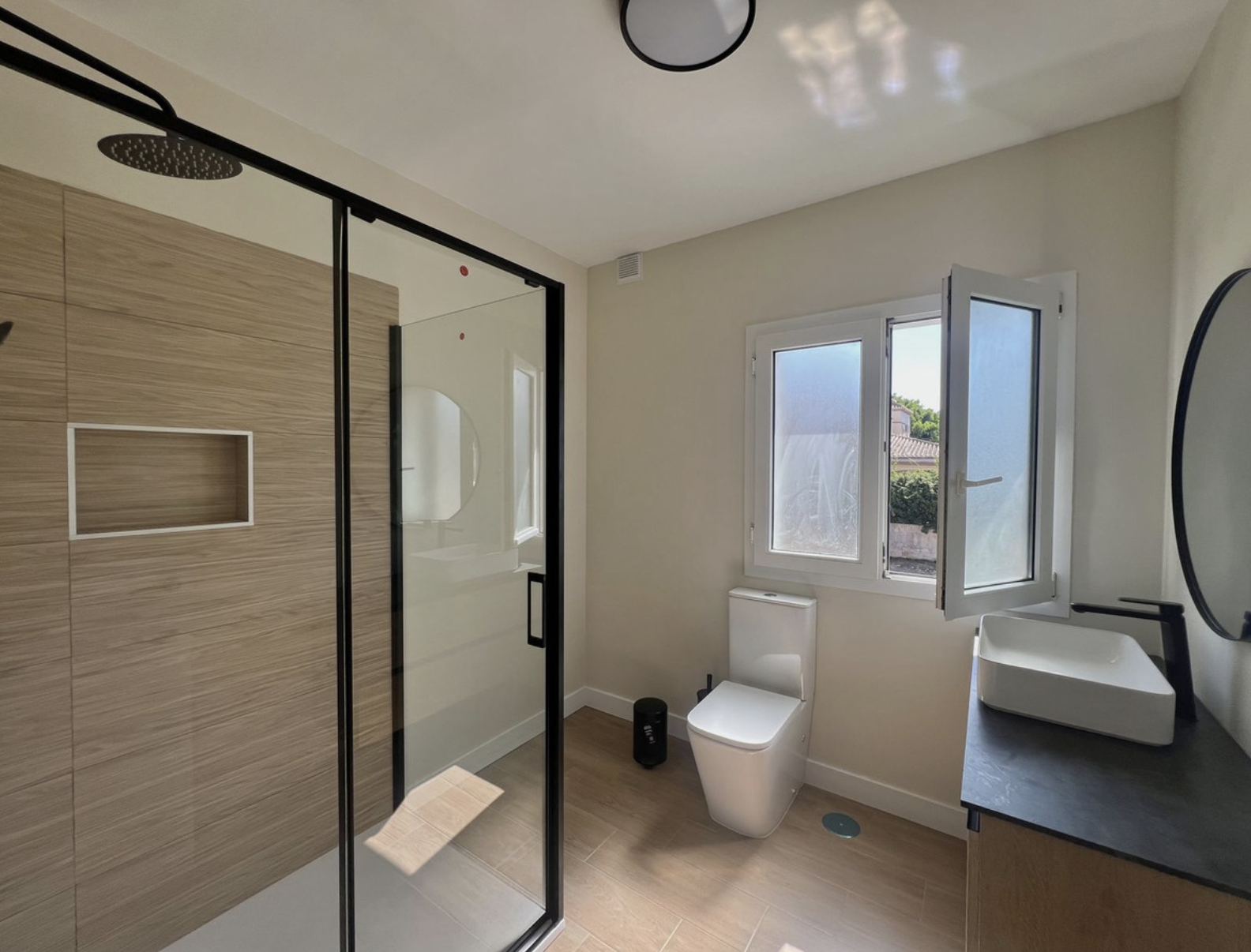 Villa 4 Bedrooms 3 Bathrooms in Marbella, Costa del Sol