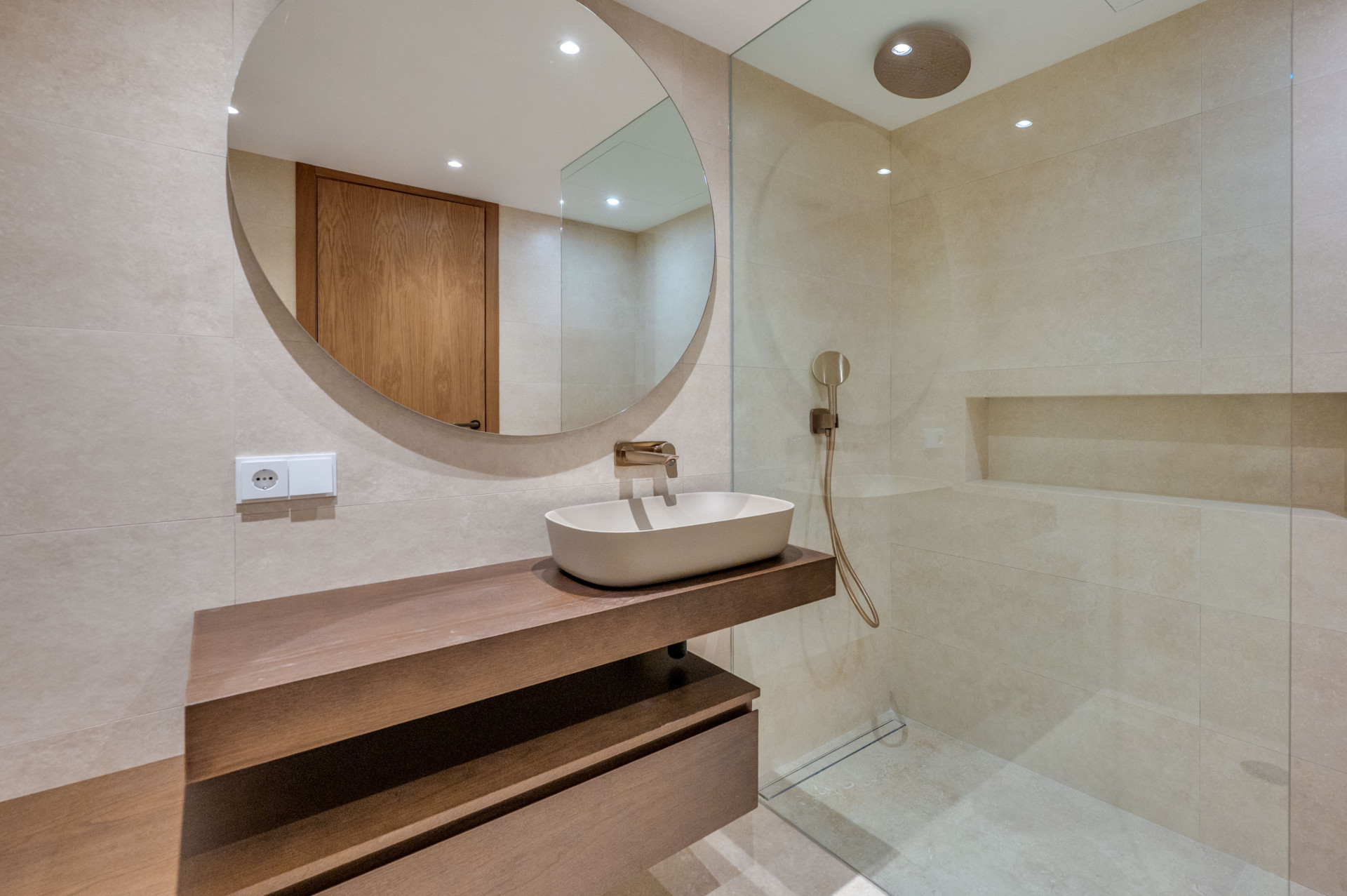 Apartment 3 Bedrooms 3 Bathrooms in Marbella, Costa del Sol