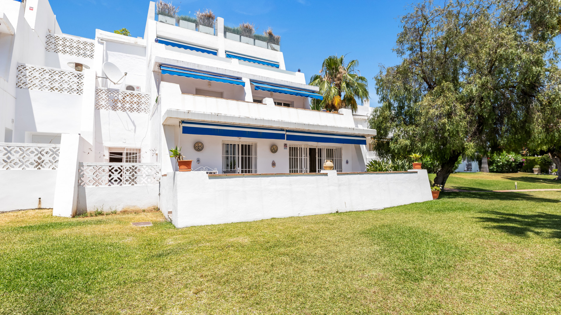 Apartment 3 Bedrooms 3 Bathrooms in Marbella, Costa del Sol