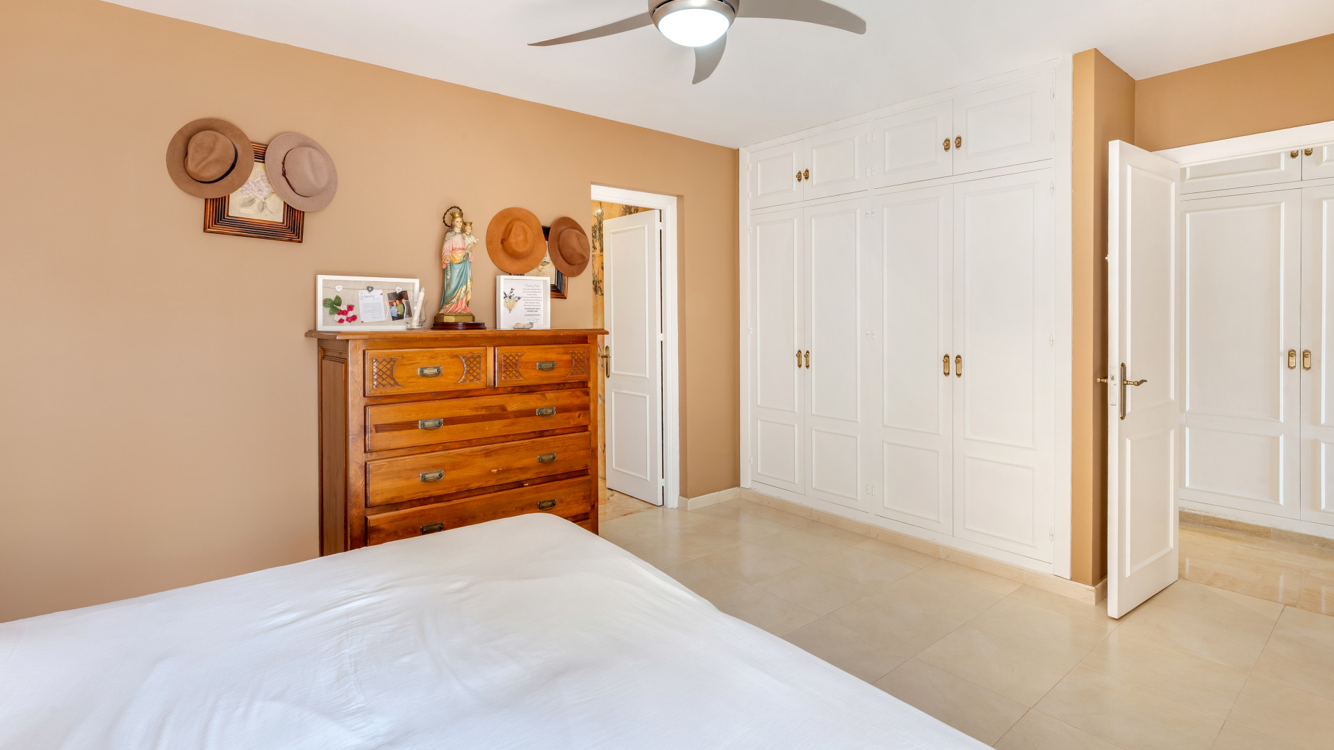 Apartment 3 Bedrooms 3 Bathrooms in Marbella, Costa del Sol