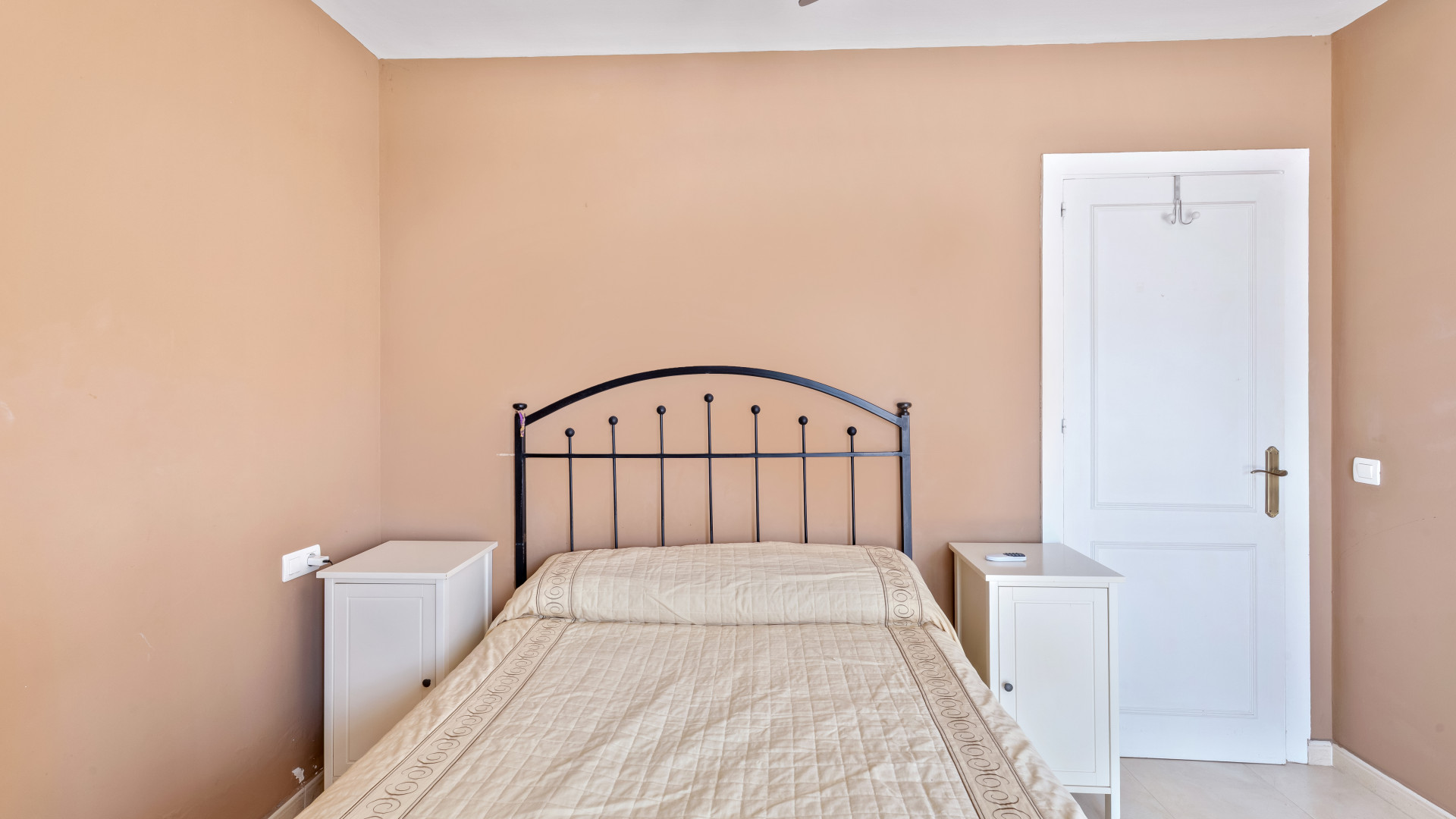 Apartment 3 Bedrooms 3 Bathrooms in Marbella, Costa del Sol