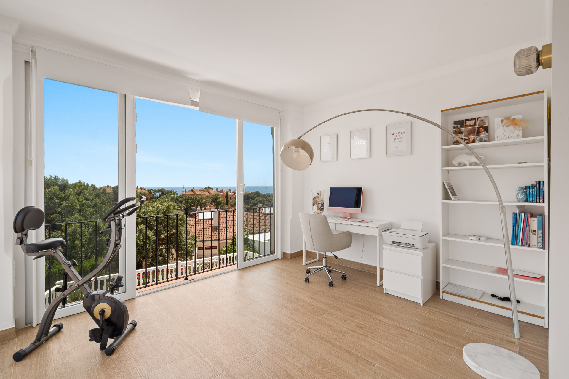 Villa 4 Bedrooms 3 Bathrooms in Marbella, Costa del Sol