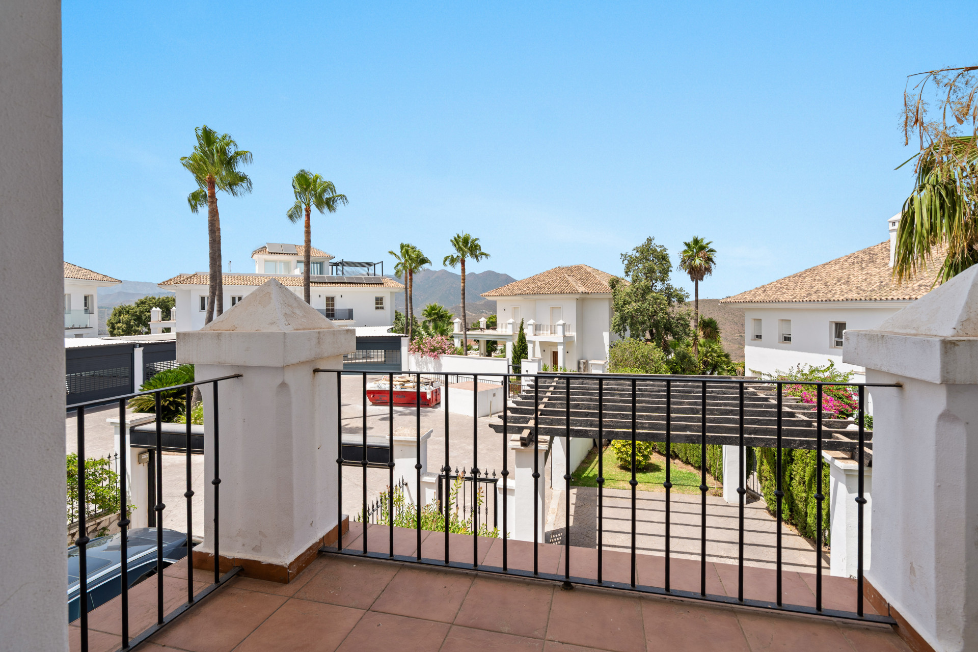Villa 4 Bedrooms 3 Bathrooms in Marbella, Costa del Sol