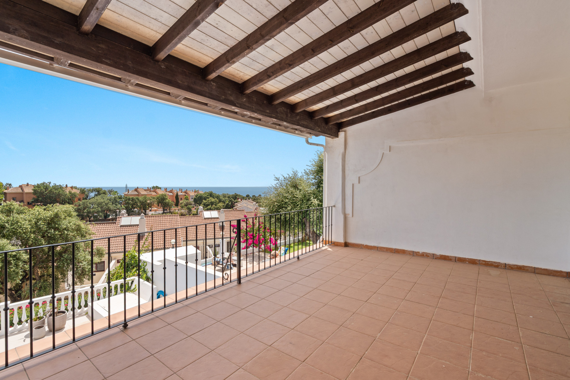 Villa 4 Bedrooms 3 Bathrooms in Marbella, Costa del Sol