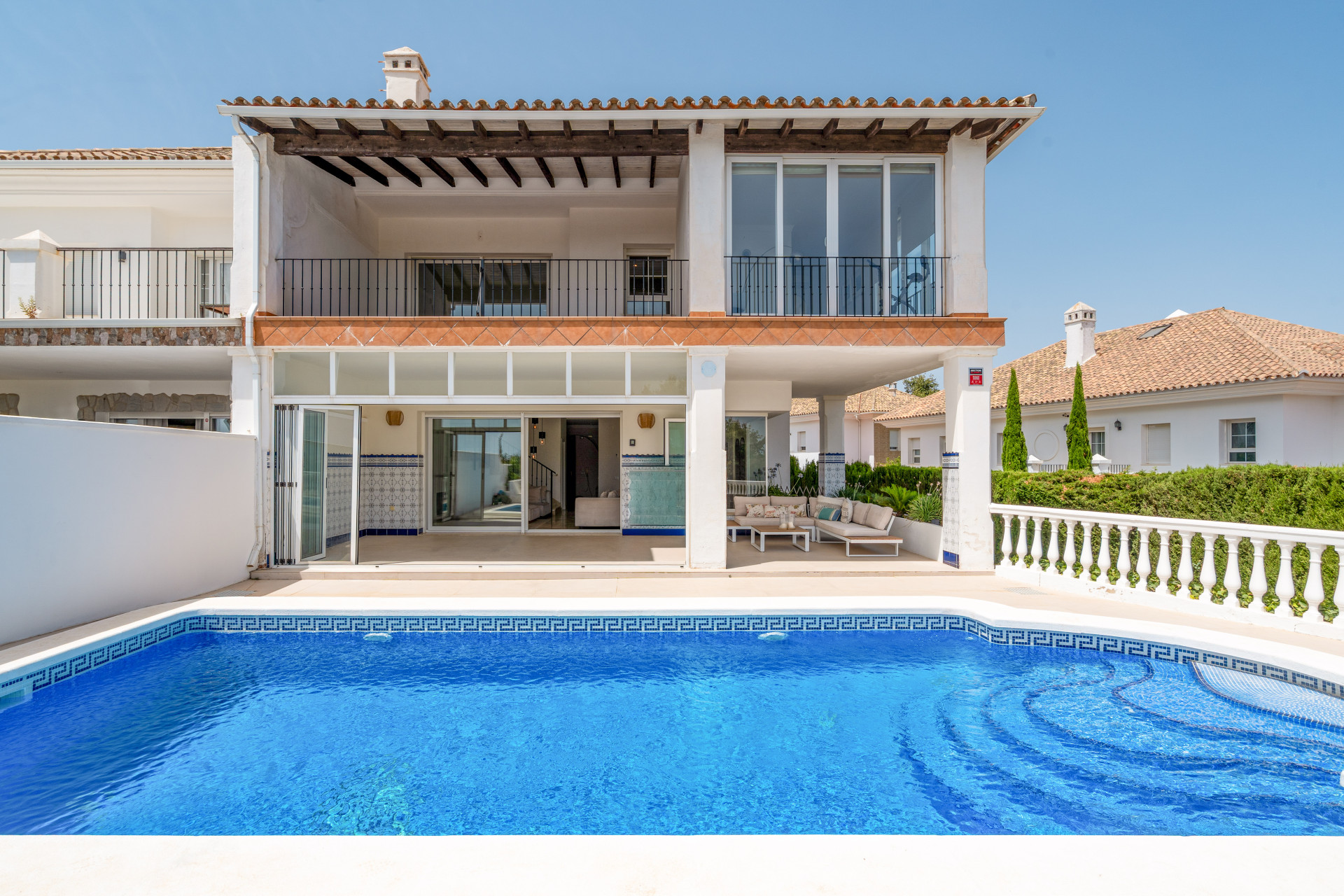 Villa 4 Bedrooms 3 Bathrooms in Marbella, Costa del Sol