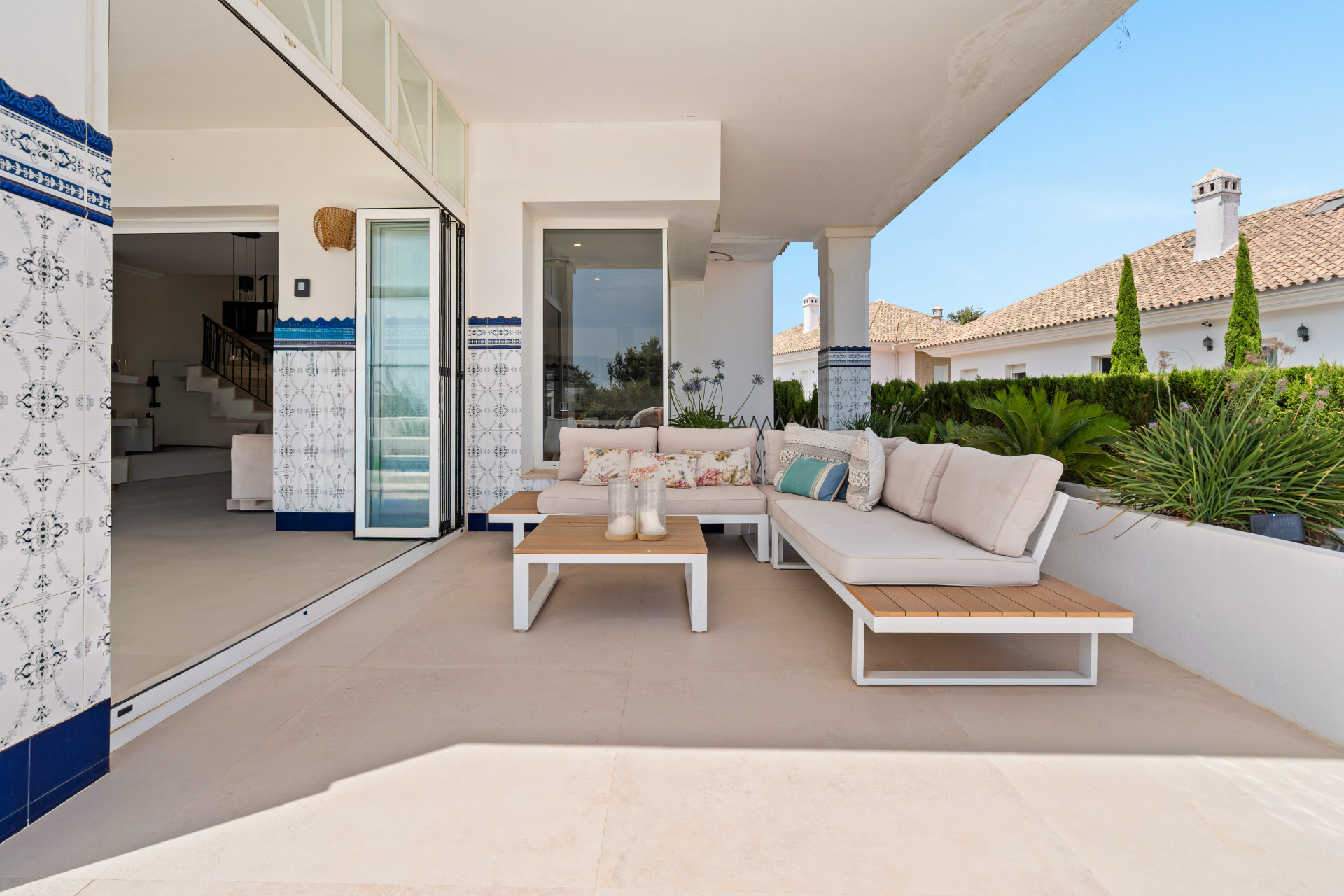 Villa 4 Bedrooms 3 Bathrooms in Marbella, Costa del Sol
