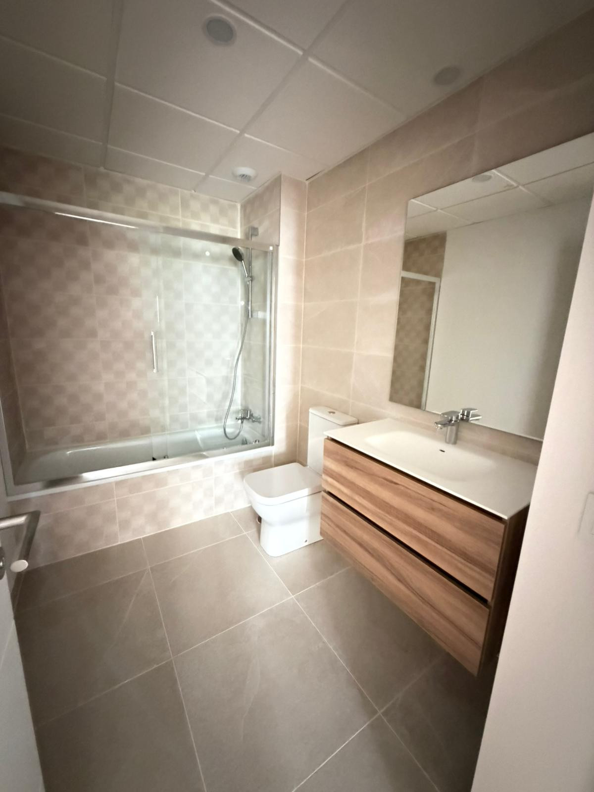 Apartment 2 Bedrooms 2 Bathrooms in Estepona, Costa del Sol