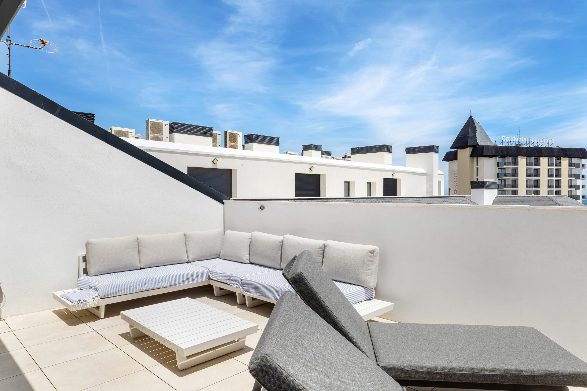 Penthouse 3 Bedrooms 3 Bathrooms in Fuengirola, Costa del Sol
