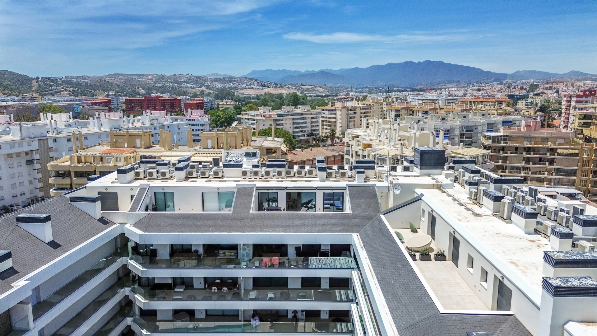 Penthouse 3 Bedrooms 3 Bathrooms in Fuengirola, Costa del Sol