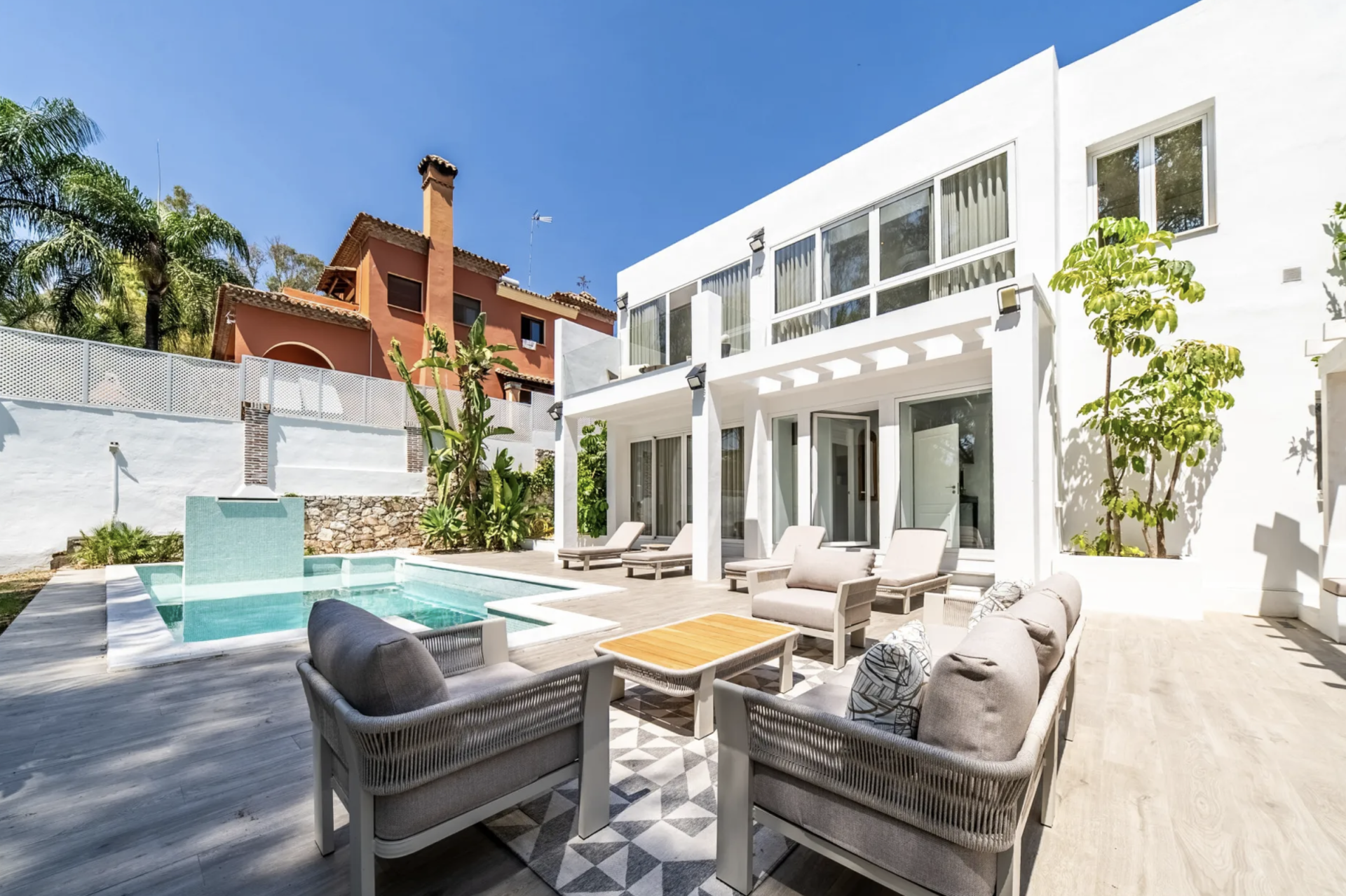 Villa 4 Bedrooms 5 Bathrooms in Marbella, Costa del Sol