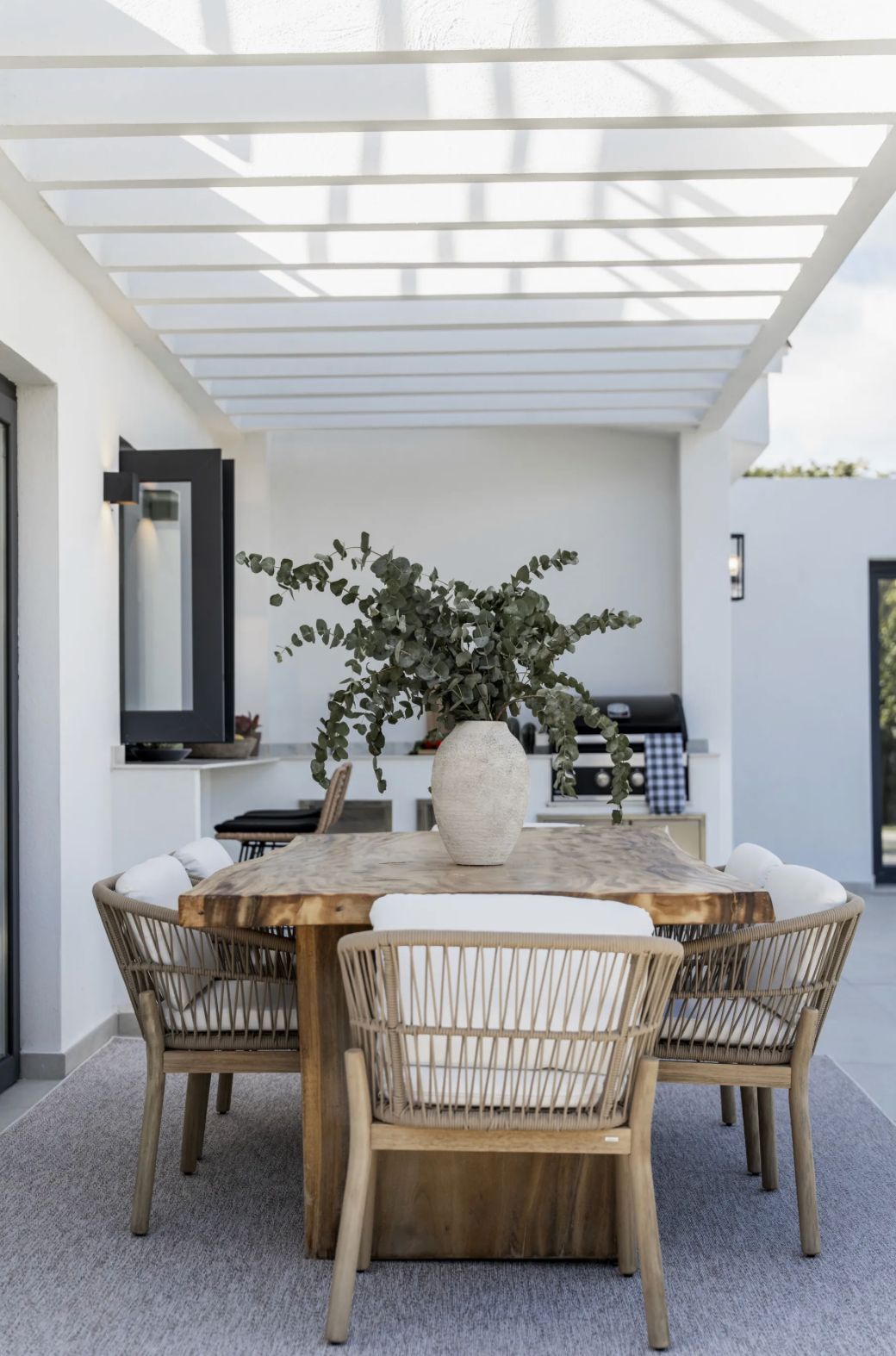 Villa 5 Bedrooms 5 Bathrooms in Marbella, Costa del Sol