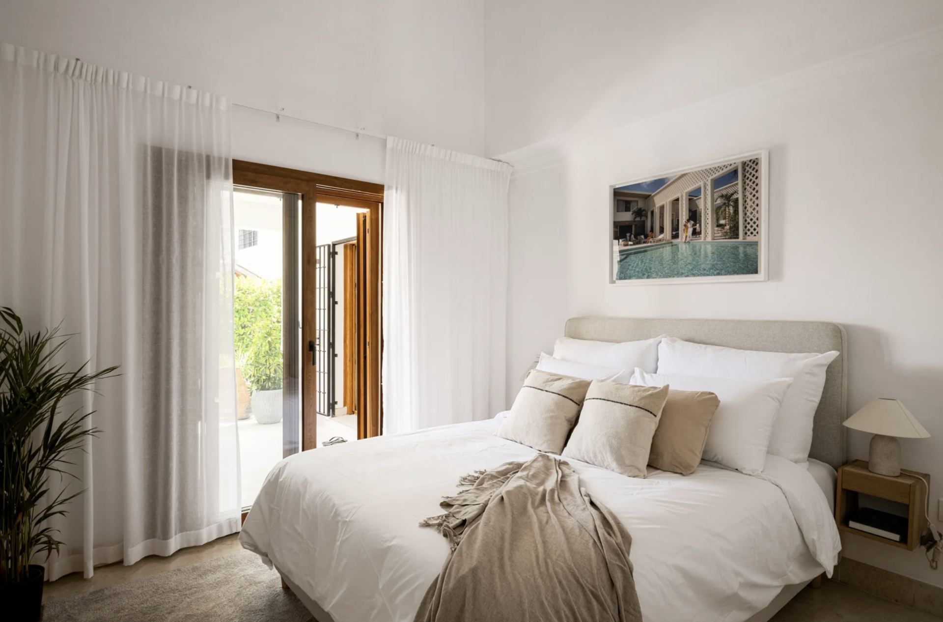 Villa 5 Bedrooms 4 Bathrooms in Marbella, Costa del Sol