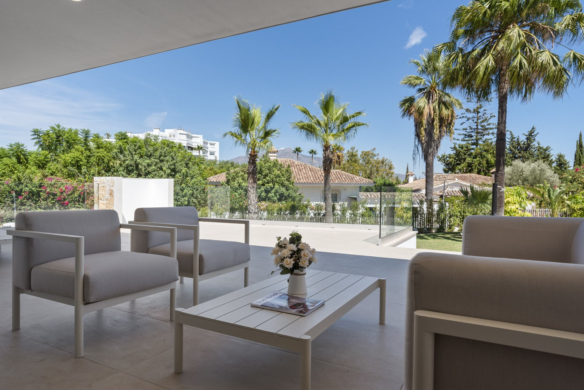 Villa 4 Bedrooms 4 Bathrooms in Marbella, Costa del Sol
