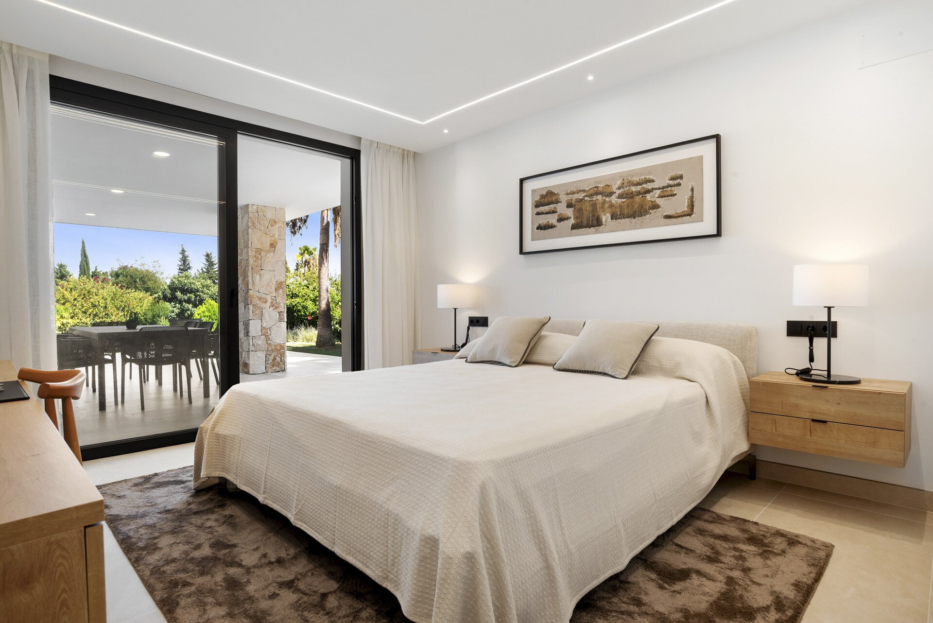 Villa 4 Bedrooms 4 Bathrooms in Marbella, Costa del Sol