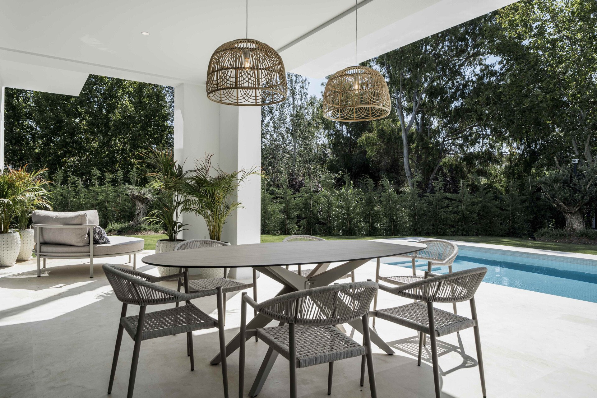 Villa 4 Bedrooms 4 Bathrooms in Estepona, Costa del Sol