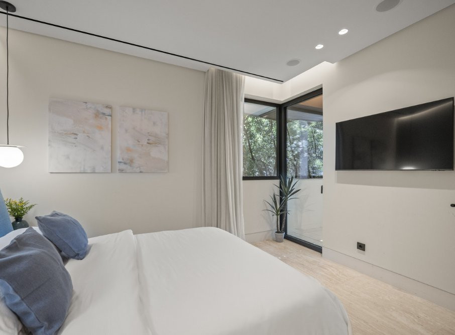 Penthouse 3 Bedrooms 2 Bathrooms in Estepona, Costa del Sol