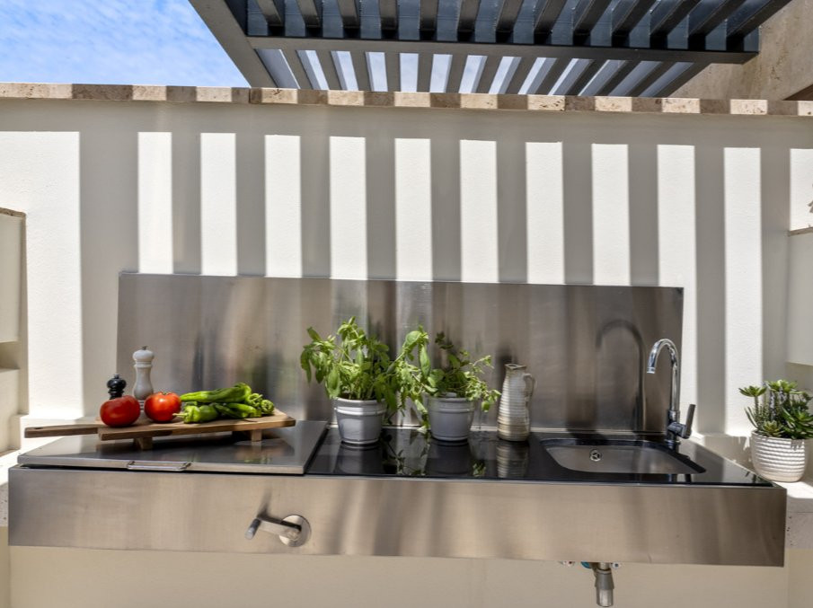 Penthouse 3 Bedrooms 2 Bathrooms in Estepona, Costa del Sol
