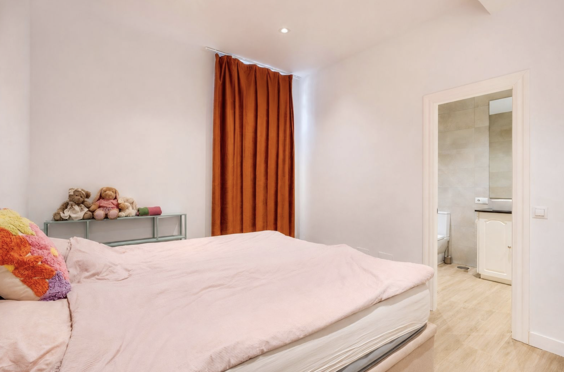 Villa 4 Bedrooms 5 Bathrooms in Marbella, Costa del Sol