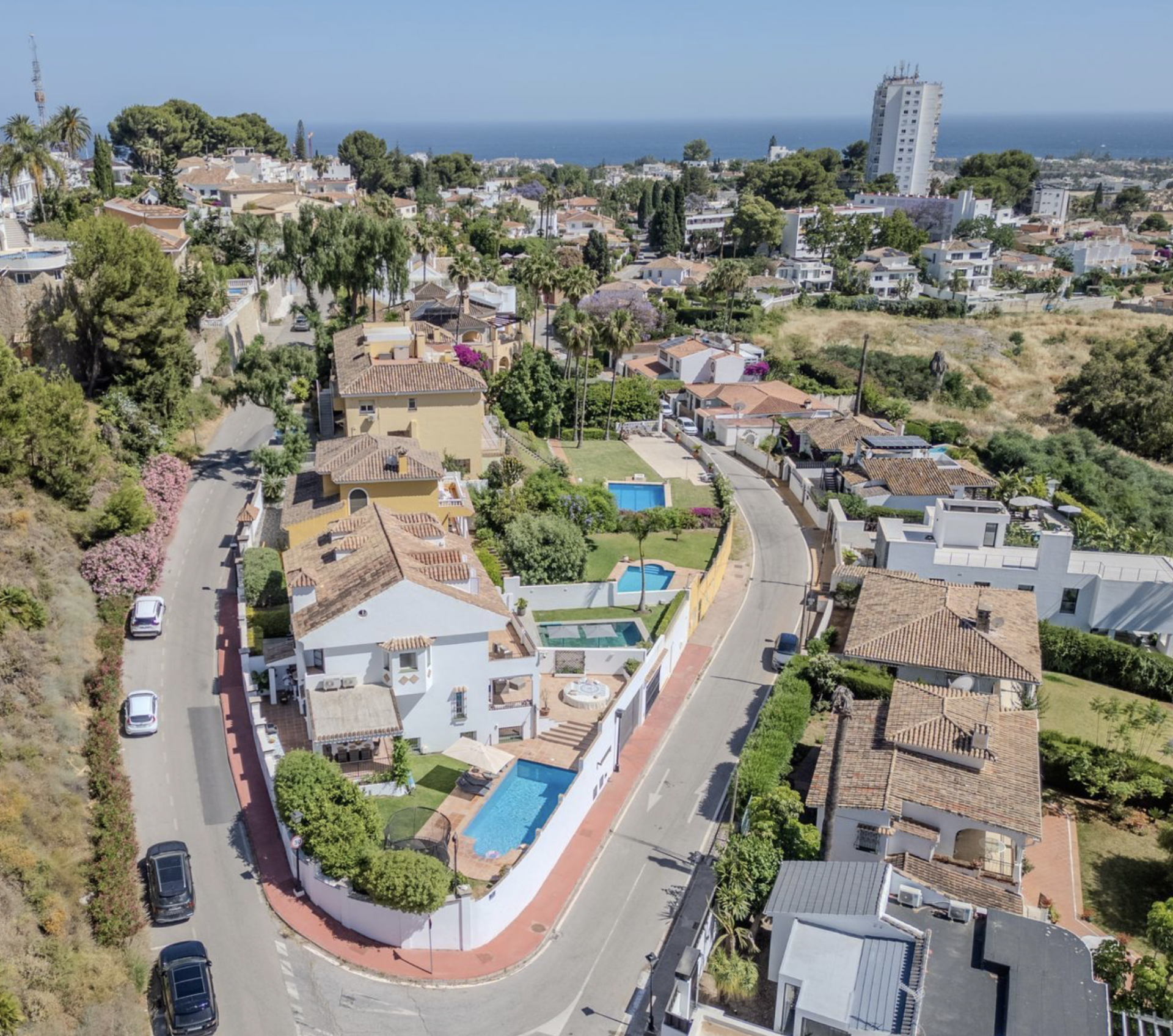 Villa 4 Bedrooms 5 Bathrooms in Marbella, Costa del Sol