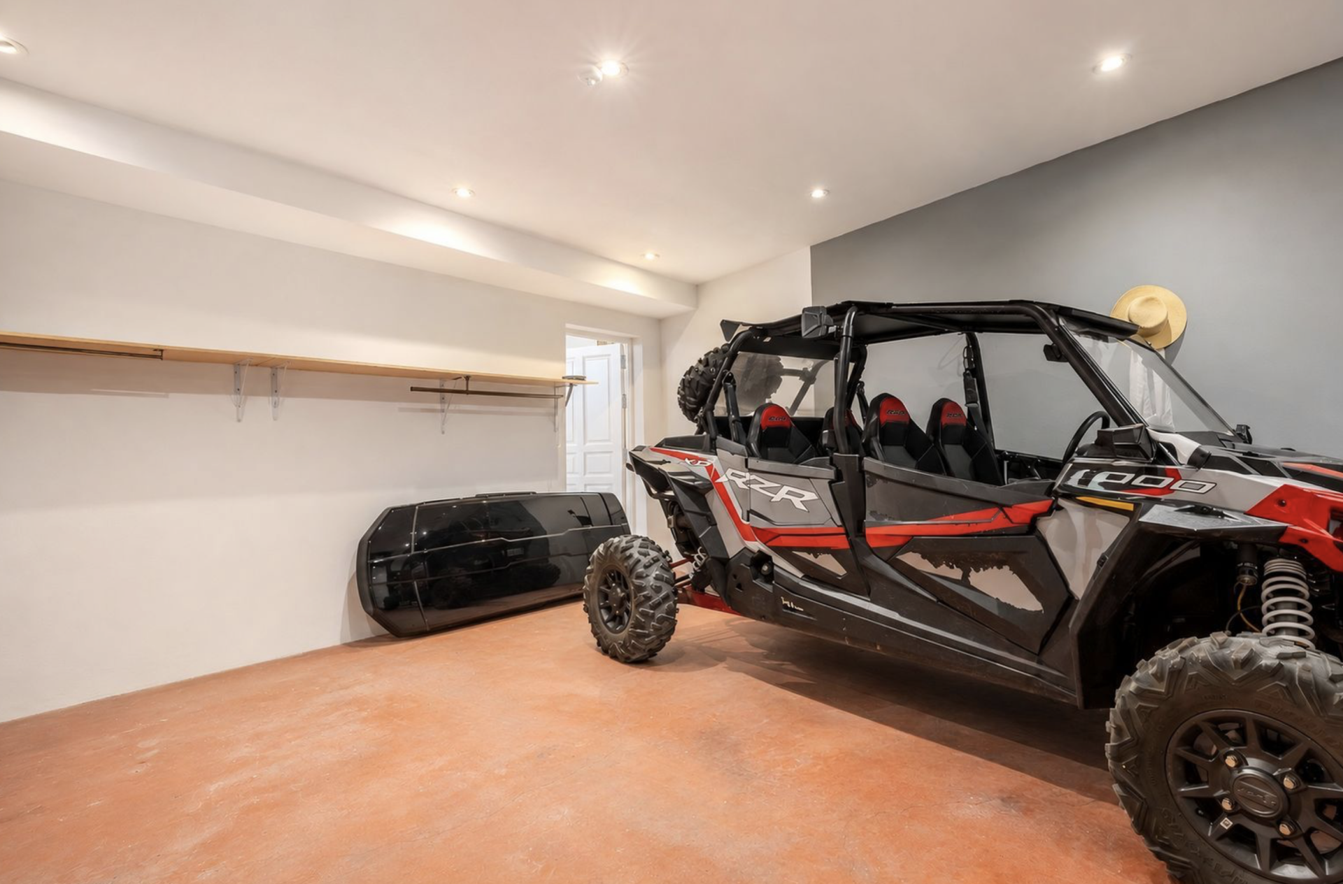 Villa 4 Bedrooms 5 Bathrooms in Marbella, Costa del Sol