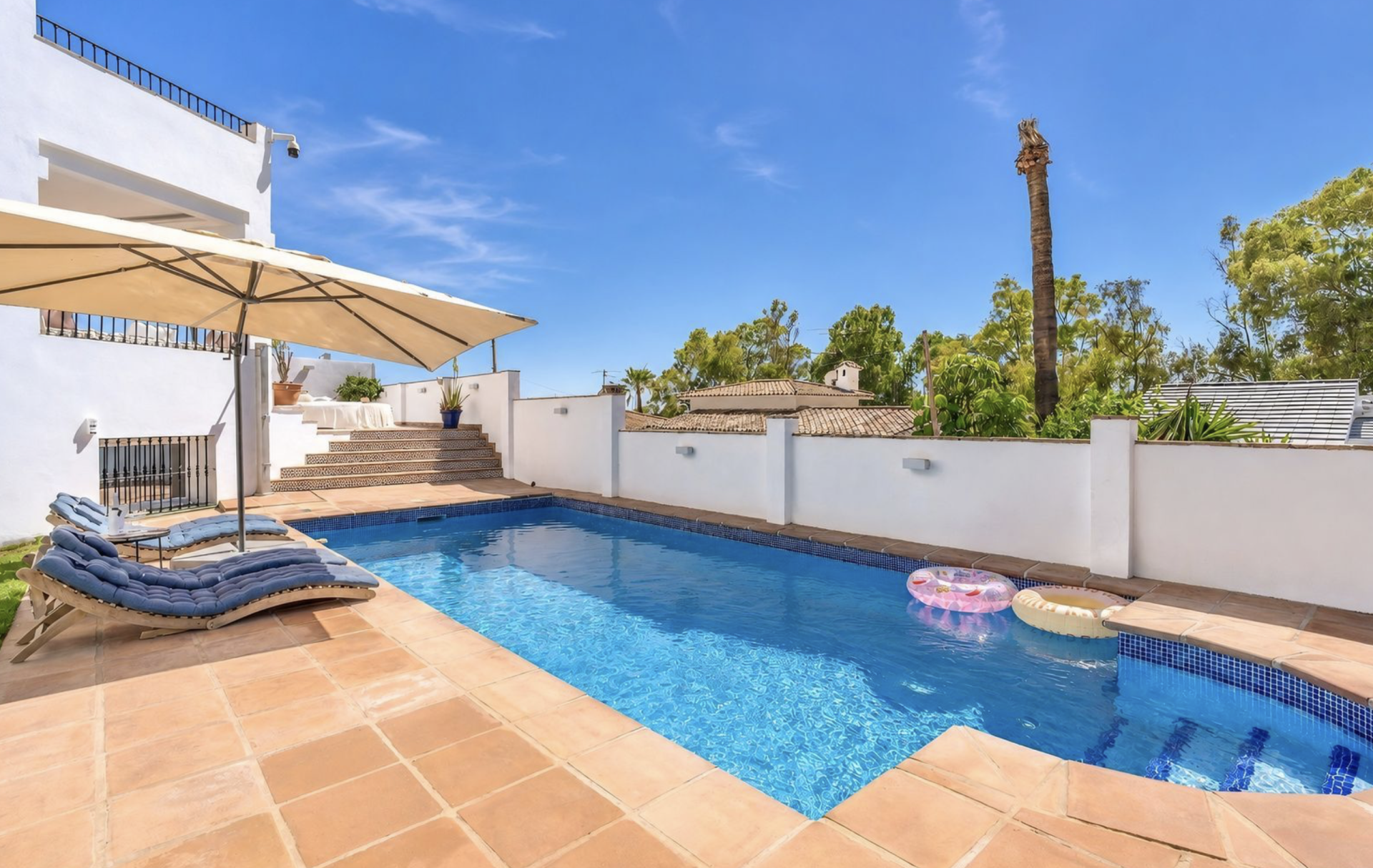 Villa 4 Bedrooms 5 Bathrooms in Marbella, Costa del Sol