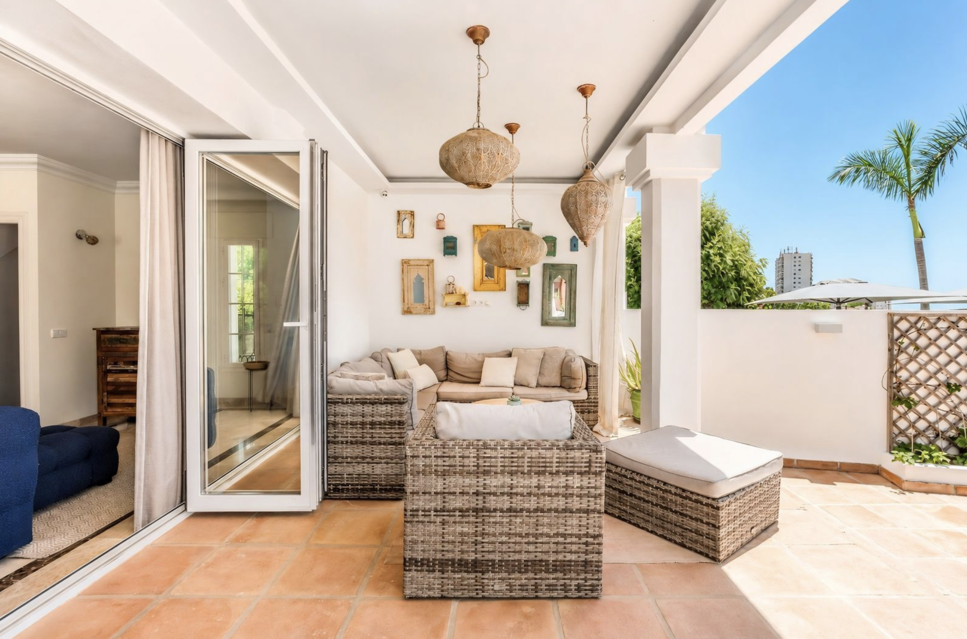 Villa 4 Bedrooms 5 Bathrooms in Marbella, Costa del Sol