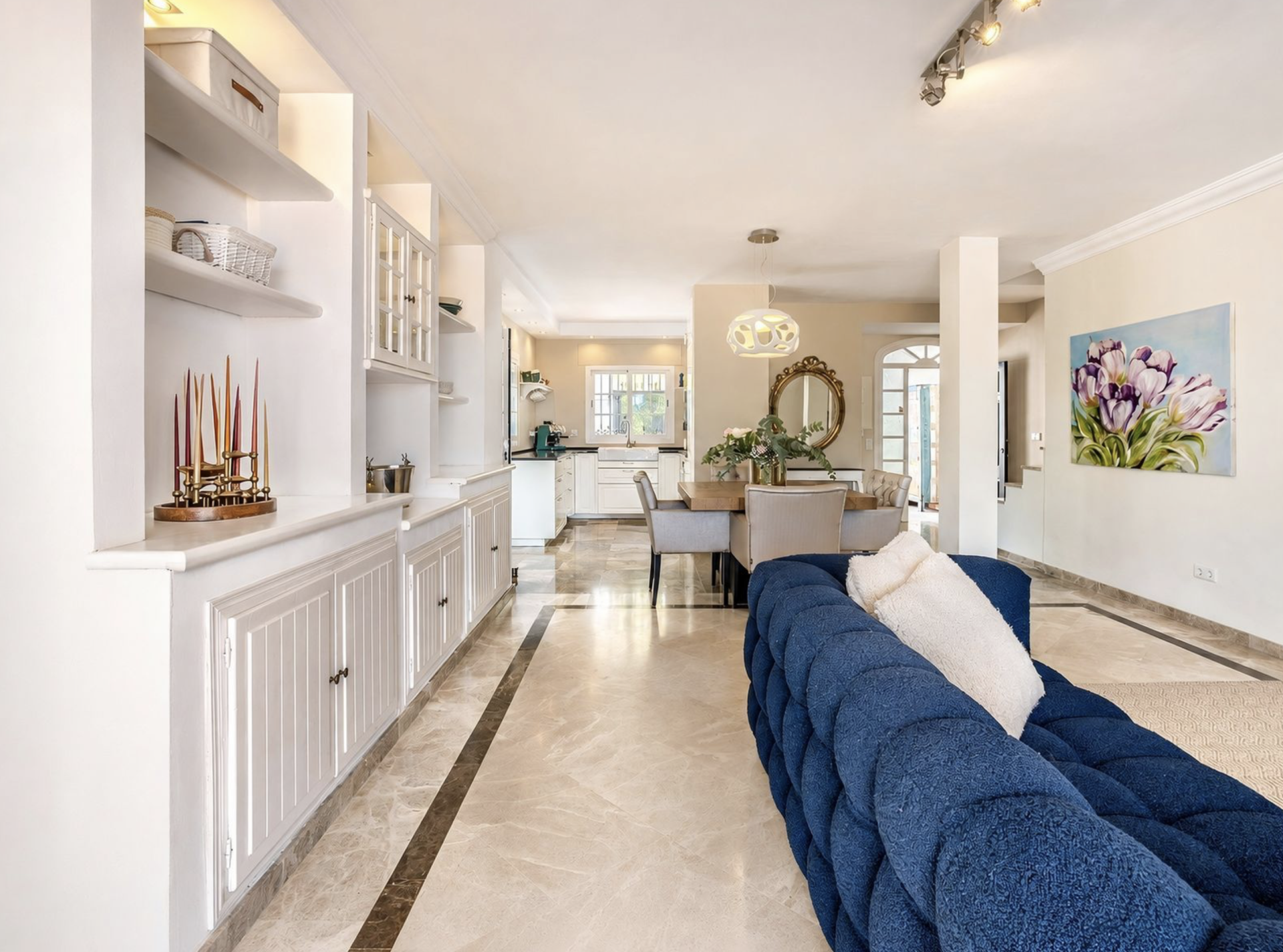 Villa 4 Bedrooms 5 Bathrooms in Marbella, Costa del Sol