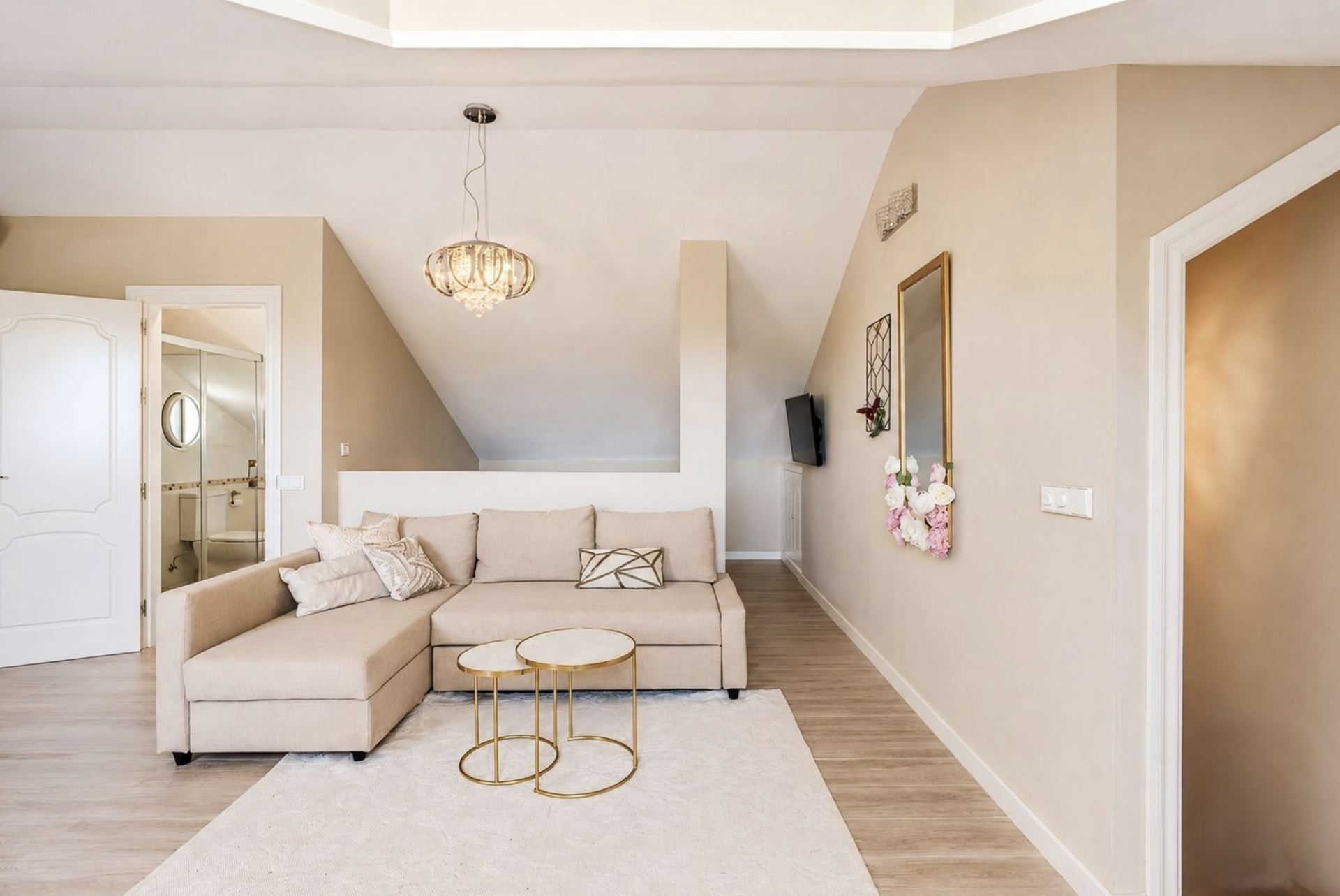 Villa 4 Bedrooms 5 Bathrooms in Marbella, Costa del Sol
