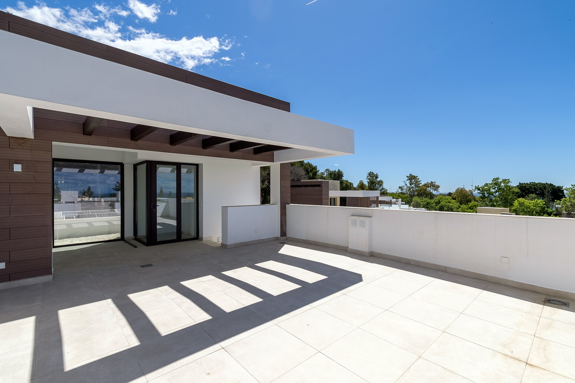 Villa 4 Bedrooms 4 Bathrooms in Marbella, Costa del Sol