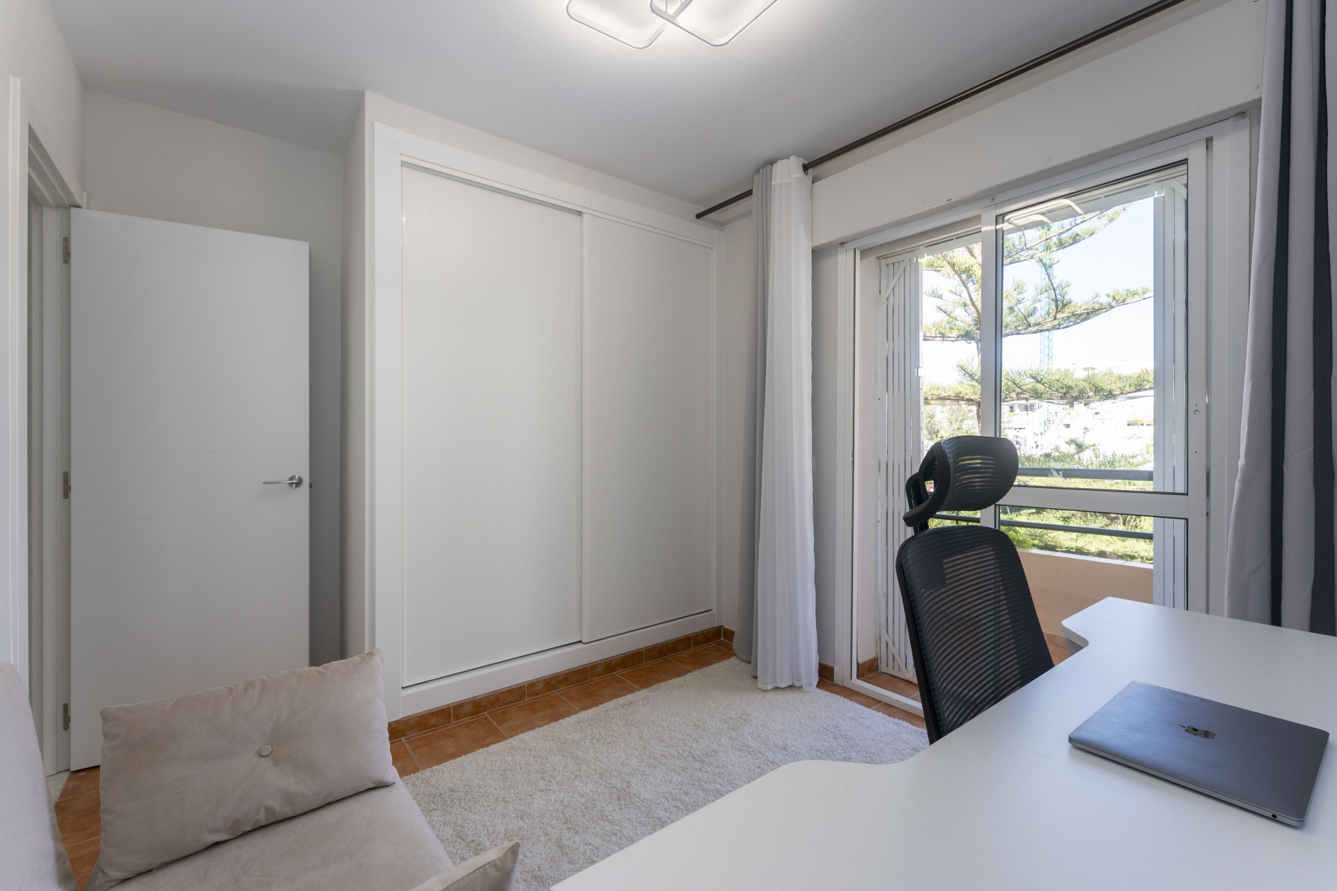 Town House 3 Bedrooms 3 Bathrooms in Marbella, Costa del Sol