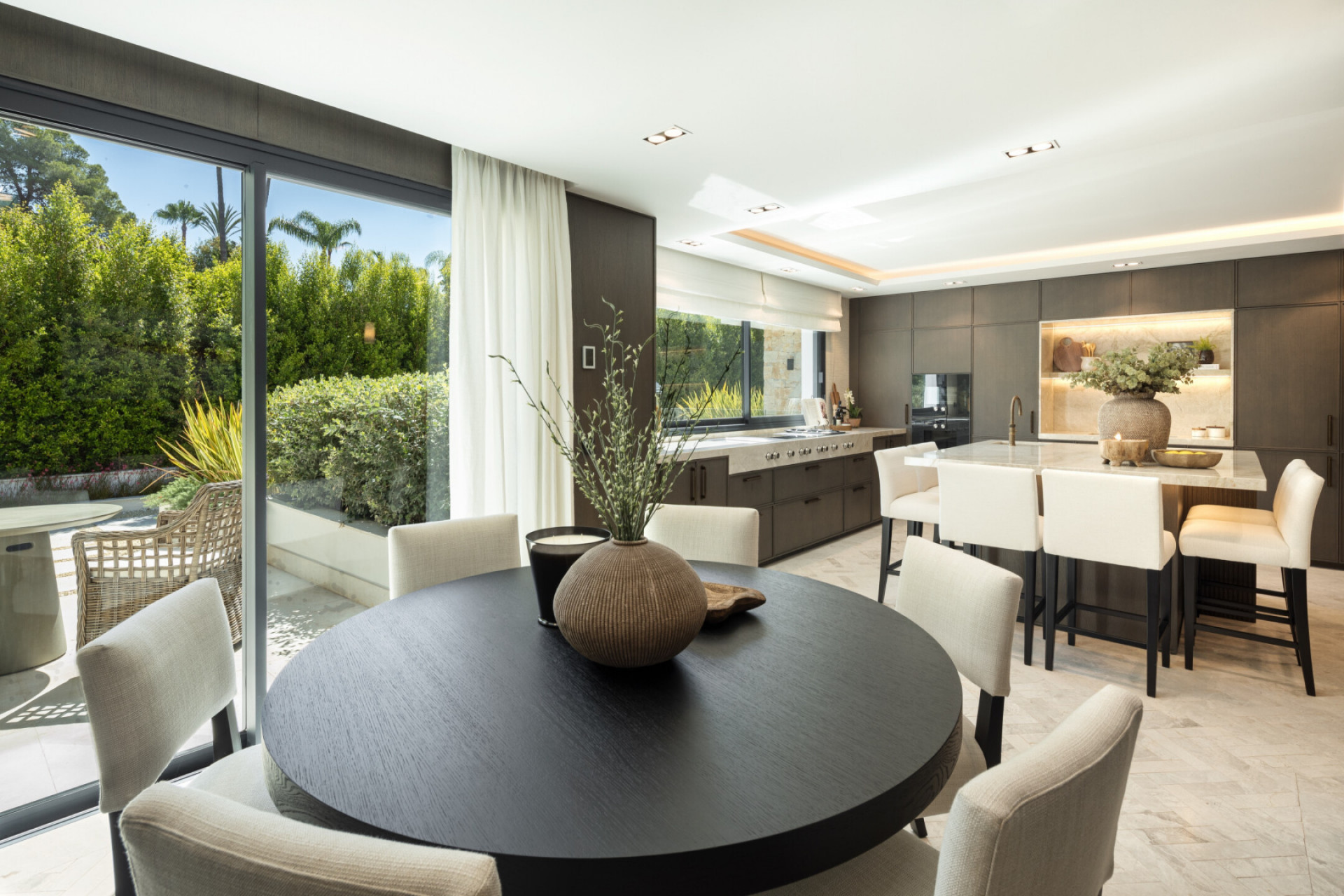 Villa 7 Bedrooms 7 Bathrooms in Marbella, Costa del Sol