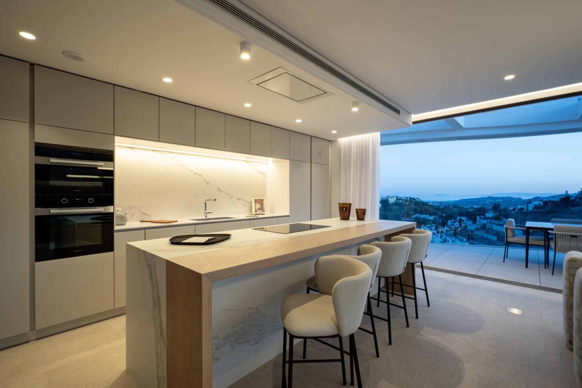 Penthouse 4 Bedrooms 4 Bathrooms in Marbella, Costa del Sol