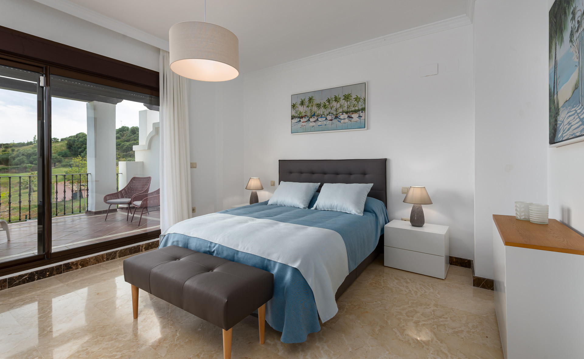 Villa 4 Bedrooms 4 Bathrooms in Estepona, Costa del Sol