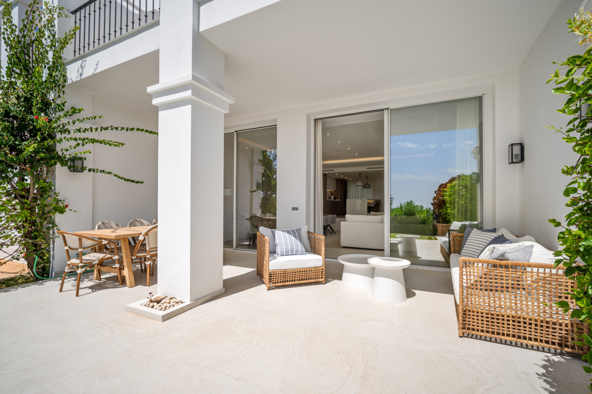 Villa 4 Bedrooms 4 Bathrooms in Benahavis, Costa del Sol
