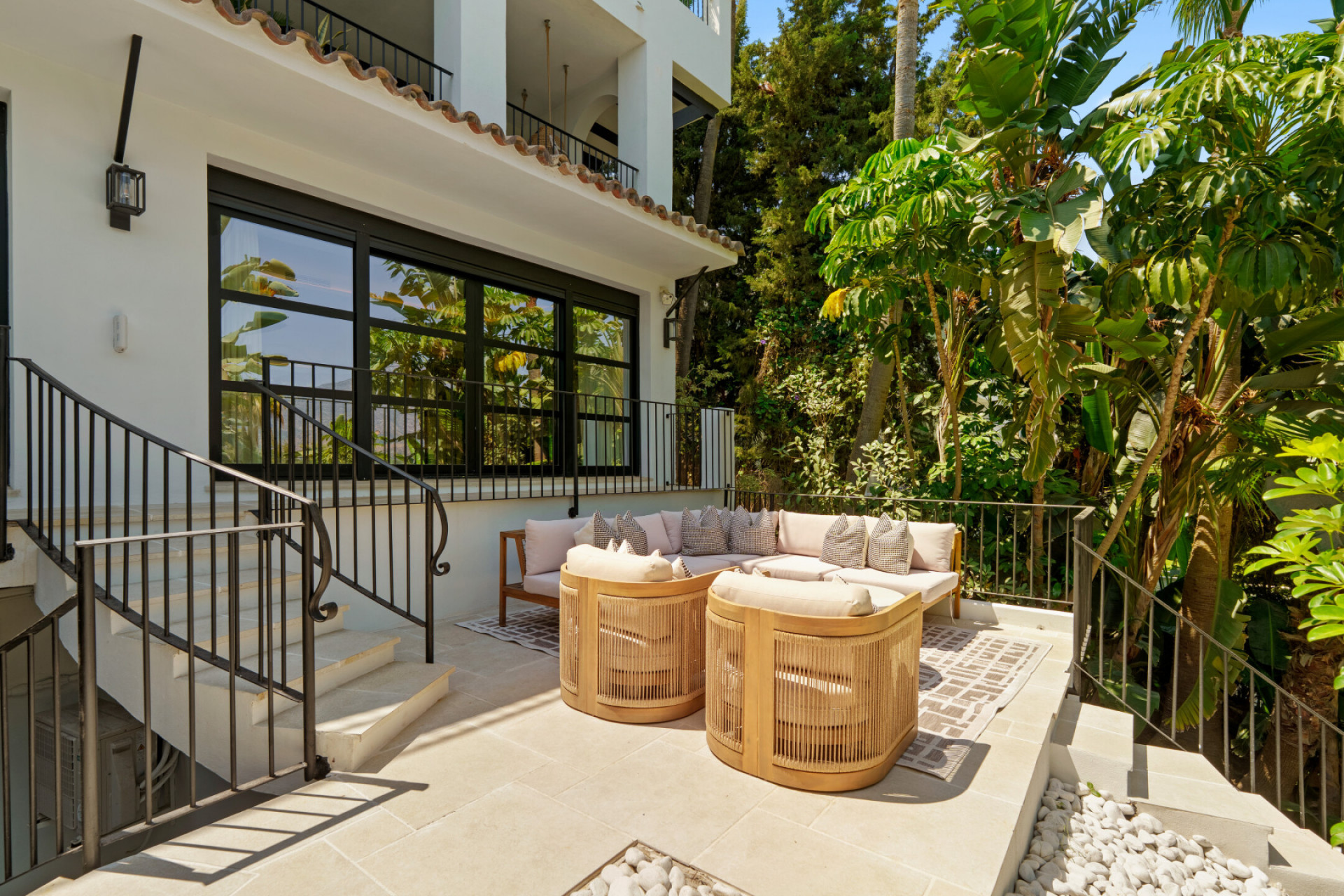 Villa 6 Bedrooms 7 Bathrooms in Marbella, Costa del Sol