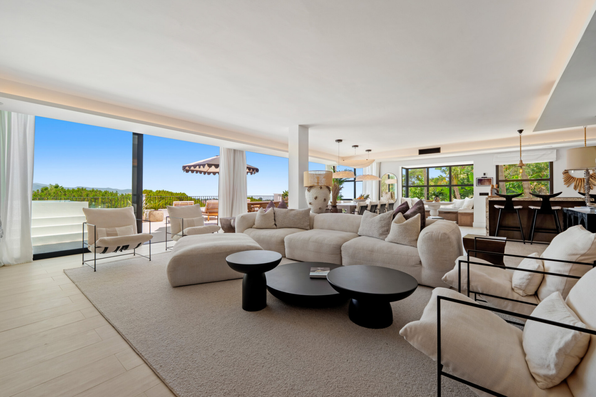 Villa 6 Bedrooms 7 Bathrooms in Marbella, Costa del Sol