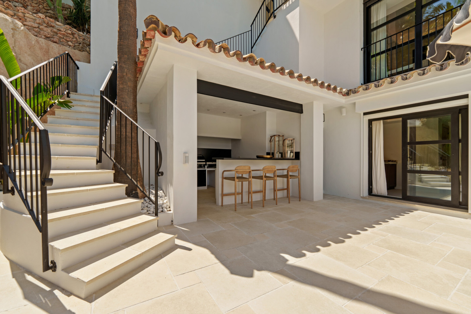 Villa 6 Bedrooms 7 Bathrooms in Marbella, Costa del Sol