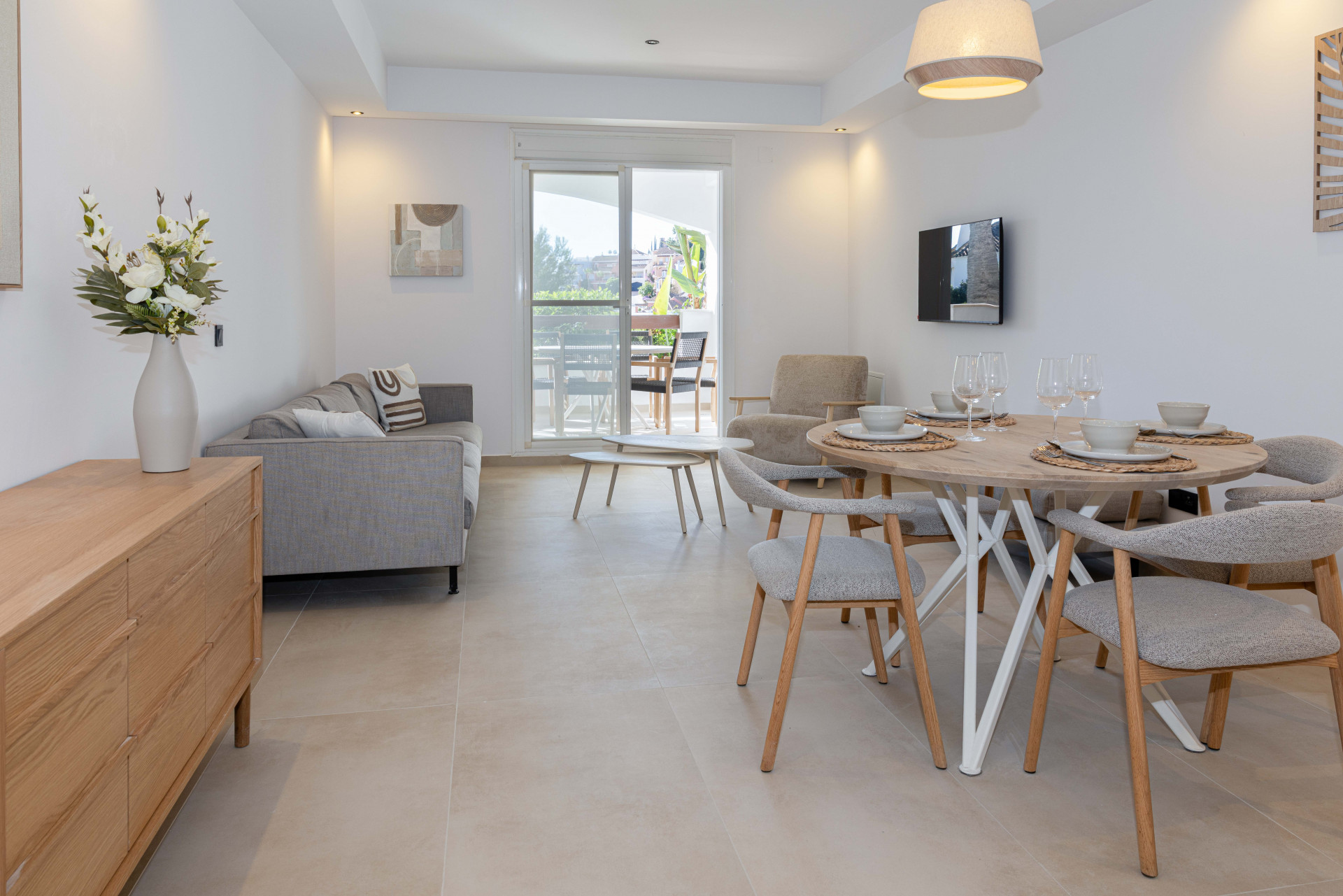 Apartment 2 Bedrooms 2 Bathrooms in Marbella, Costa del Sol