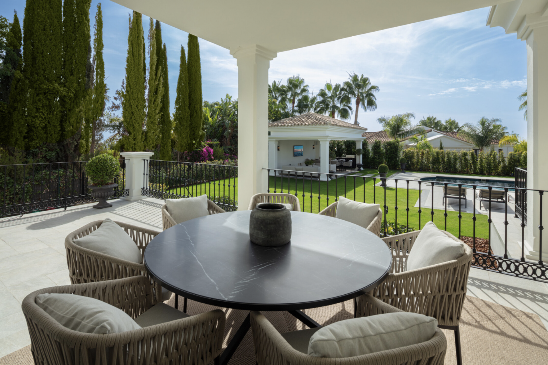 Villa 6 Bedrooms 7 Bathrooms in Marbella, Costa del Sol