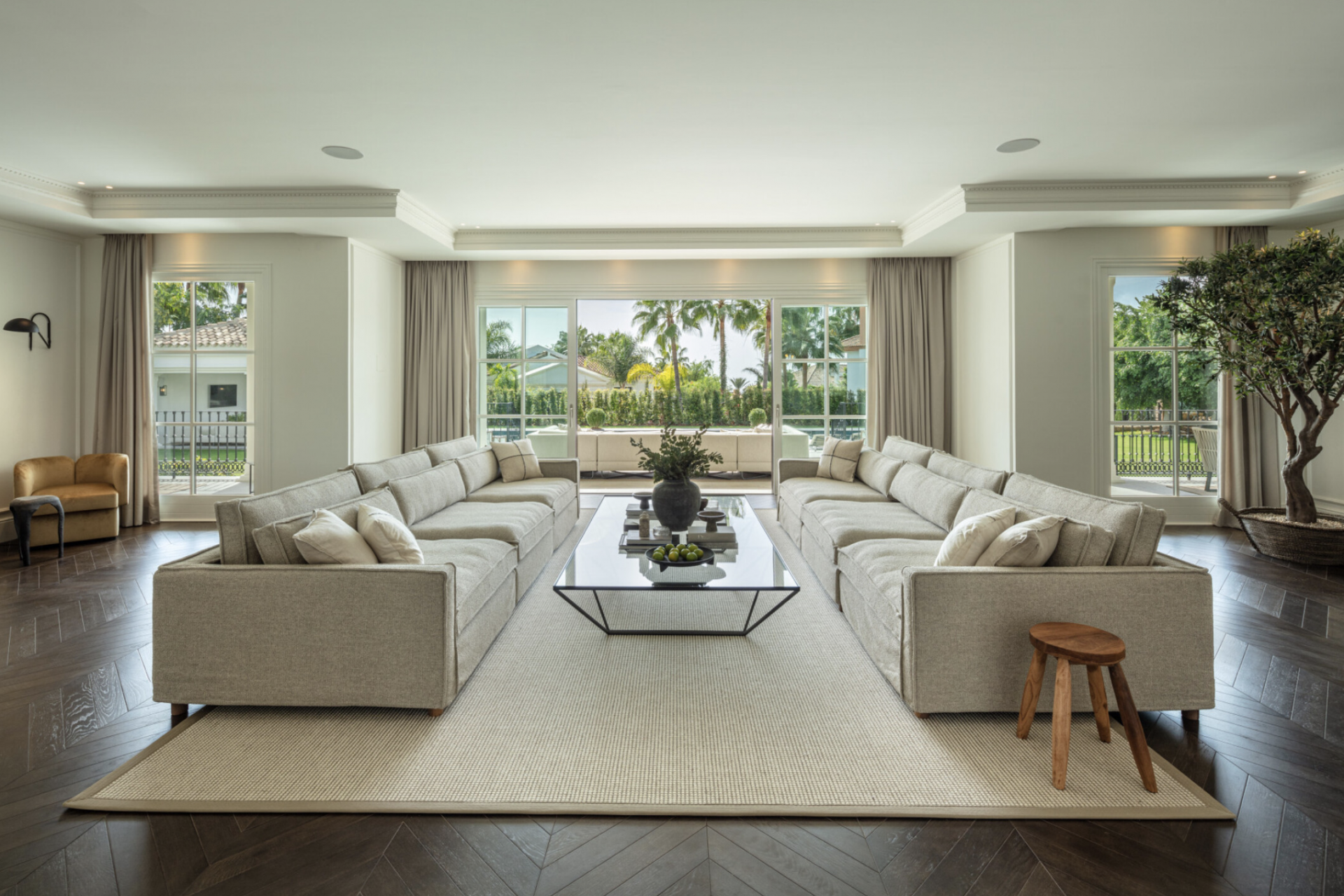 Villa 6 Bedrooms 7 Bathrooms in Marbella, Costa del Sol