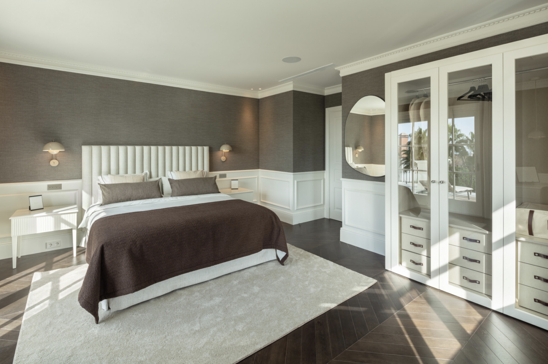 Villa 6 Bedrooms 7 Bathrooms in Marbella, Costa del Sol