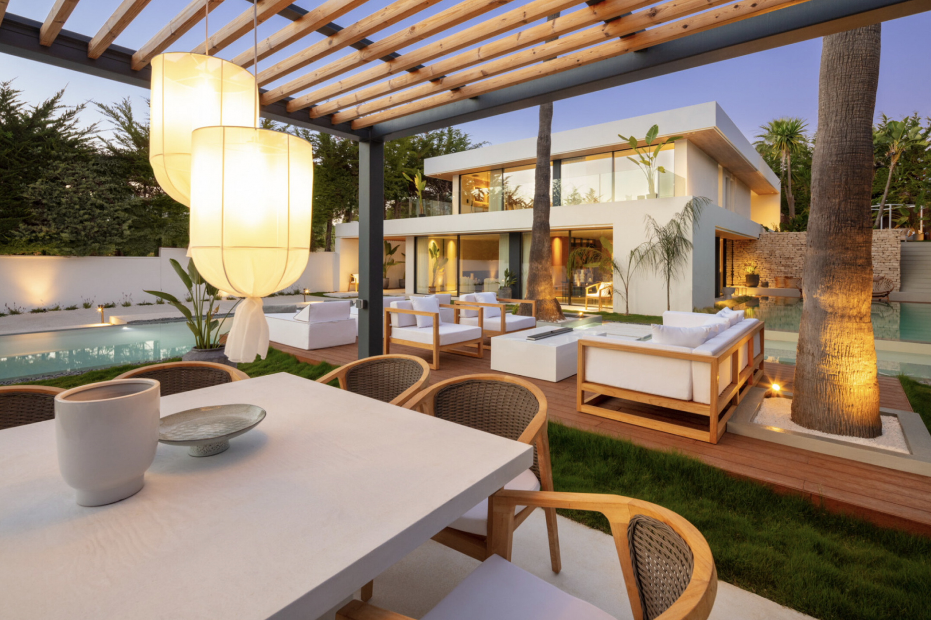 Villa 4 Bedrooms 4 Bathrooms in Marbella, Costa del Sol